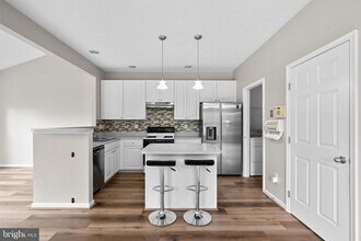 103 Leeds Creek Cir in Odenton, MD - Building Photo - Building Photo