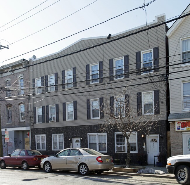 419-421 Palisade Ave in Jersey City, NJ - Building Photo - Building Photo
