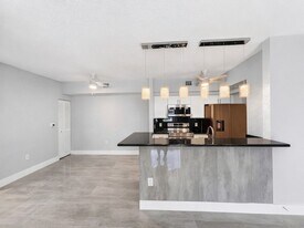 1235 Reserve Way in Naples, FL - Building Photo
