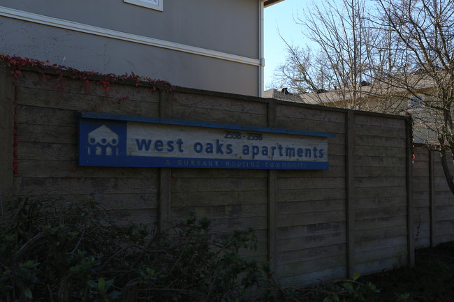 West Oaks Apartments in Santa Rosa, CA - Building Photo - Building Photo