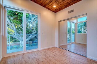 1048 Maple St in Santa Monica, CA - Building Photo - Building Photo