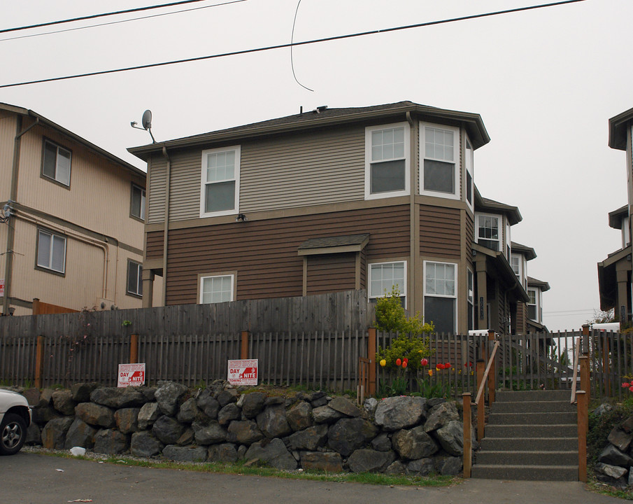 10543 Midvale Ave in Seattle, WA - Foto de edificio