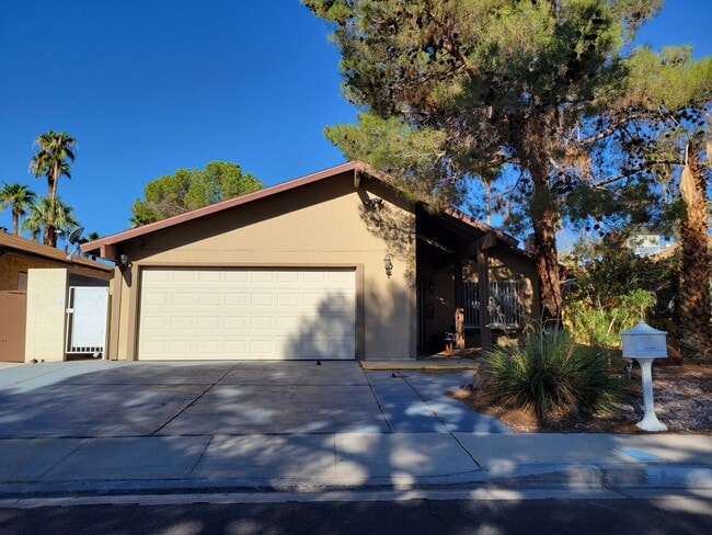 property at 4723 Desert Vista Rd