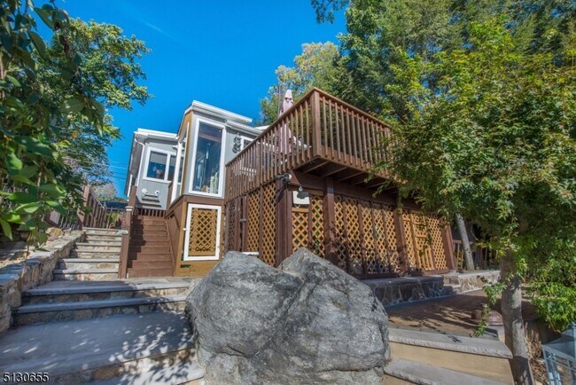 25 Lake Rd in Denville, NJ - Building Photo - Building Photo