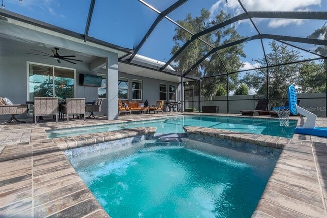 10704 Whitland Grove Dr in Riverview, FL - Building Photo - Building Photo