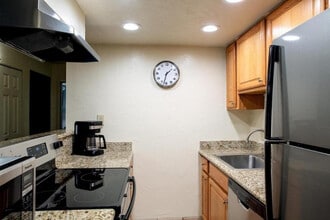 1020/1-1021 Vail View Dr in Vail, CO - Building Photo - Building Photo