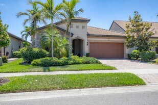13841 RINUCCIO ST in Venice, FL - Building Photo