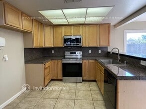 7827 Deer Meadow Dr in Sacramento, CA - Building Photo - Building Photo