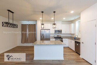 5461 Seacliff Pl in San Diego, CA - Building Photo - Building Photo
