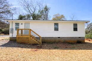 549 N Peter St in Athens, GA - Building Photo