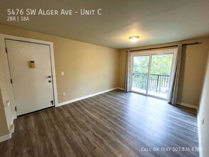 5476 SW Alger Ave in Beaverton, OR - Foto de edificio - Building Photo