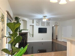 6201 E Lake Mead Blvd in Las Vegas, NV - Building Photo - Building Photo