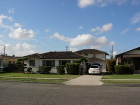8532 Fontana St in Downey, CA - Building Photo