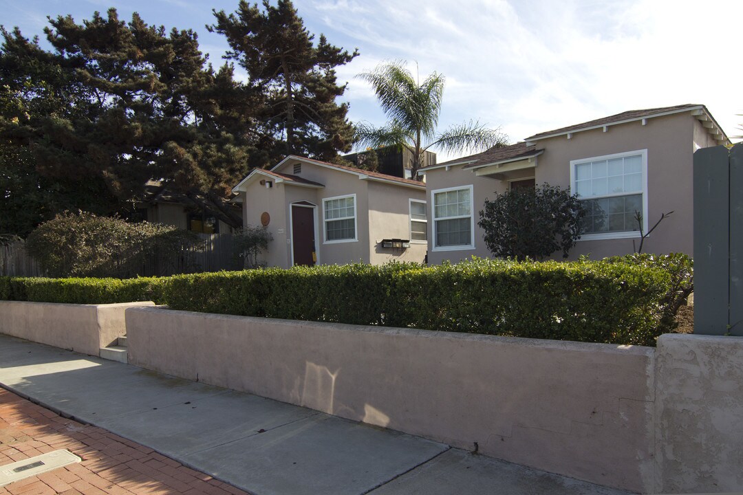 4661-4667 Long Branch Ave in San Diego, CA - Building Photo