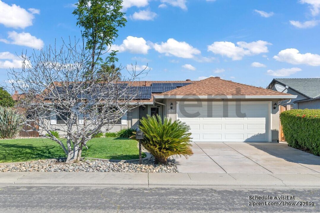 1741 Duncan Dr in Tracy, CA - Building Photo