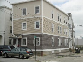 82 Second St in Manchester, NH - Building Photo