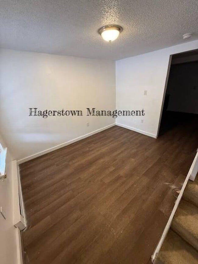 128 Clarkson Ave in Hagerstown, MD - Building Photo - Building Photo