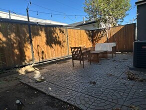 8525 Hargis St in Los Angeles, CA - Building Photo - Building Photo