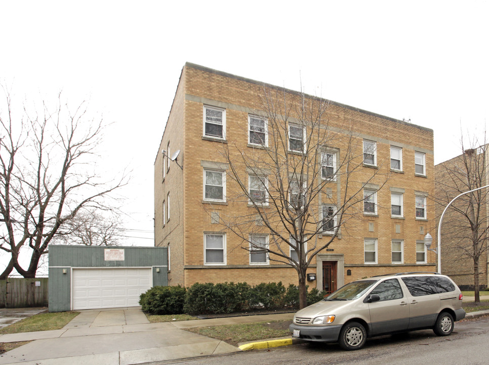 6120-6122 N Hamilton Ave in Chicago, IL - Building Photo