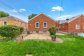 7035 Plainview Ave in St. Louis, MO - Building Photo - Building Photo