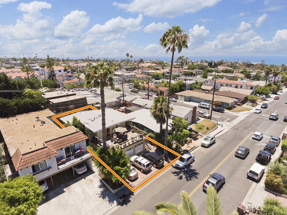 159 W Avenida Palizada in San Clemente, CA - Building Photo