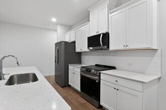 1731 Harper Lily Ln in Lawrenceville, GA - Foto de edificio - Building Photo