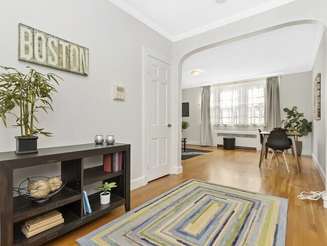 114 Park St, Unit 3 in Brookline, MA - Building Photo - Building Photo