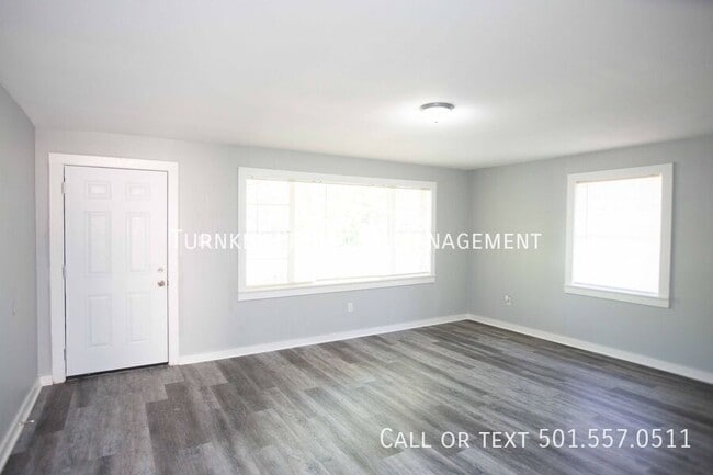 109 Compton Rd in North Little Rock, AR - Foto de edificio - Building Photo