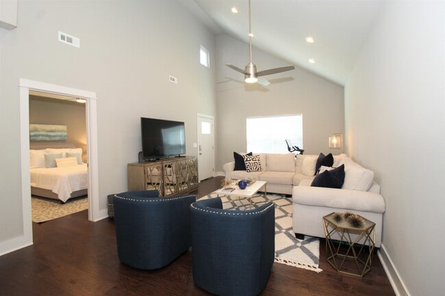 2039 S Florida Way in Fayetteville, AR - Building Photo - Building Photo