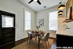 423 W Woodlawn Ave in San Antonio, TX - Building Photo - Building Photo