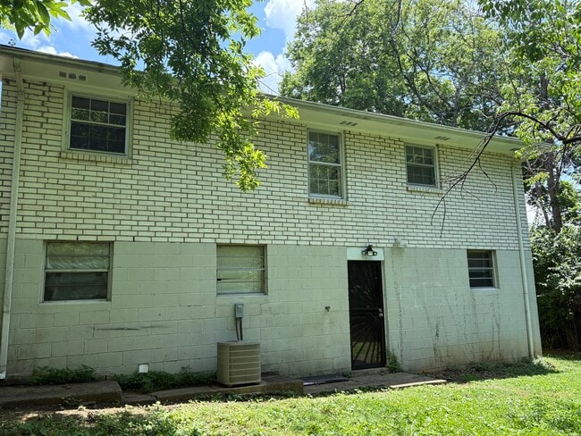 2602 Oakwood Ave in Nashville, TN - Building Photo - Building Photo
