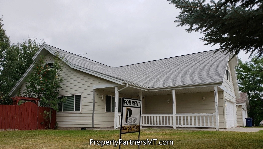 2619 Annie St in Bozeman, MT - Building Photo