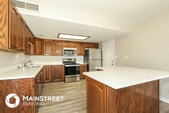 15232 N 24th Pl in Phoenix, AZ - Foto de edificio - Building Photo