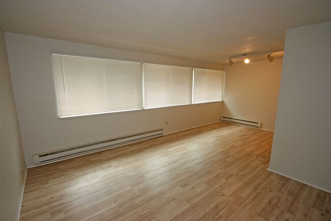379 N 29th Ave in Cornelius, OR - Building Photo - Building Photo