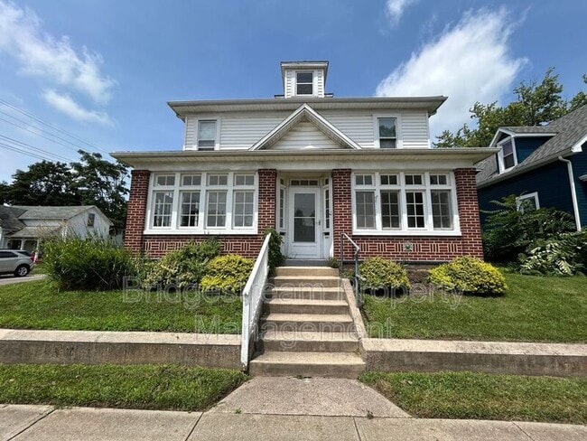 property at 434.5 S Mulberry St