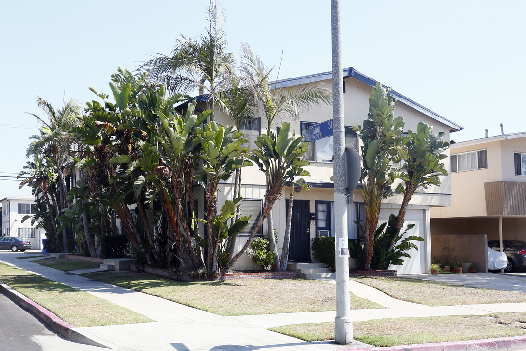 10420-10434 Tabor St in Los Angeles, CA - Building Photo