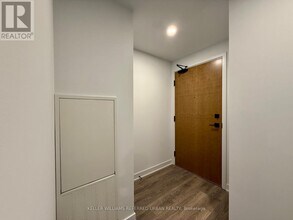 2920 Hwy 7 in Vaughan, ON - Building Photo - Building Photo