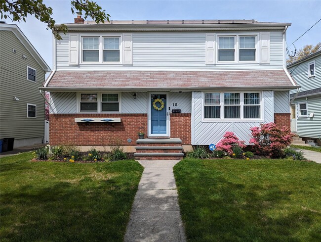 property at 10 Staples St