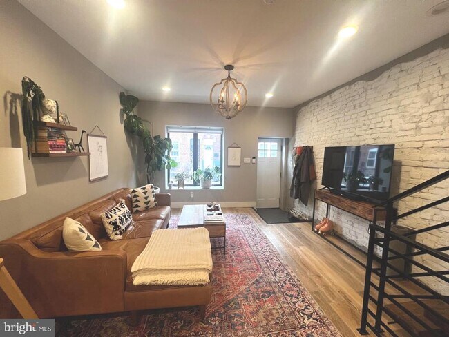 1929 Dudley St in Philadelphia, PA - Building Photo - Building Photo