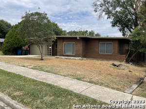 335 Montfort Dr in San Antonio, TX - Building Photo - Building Photo