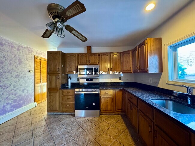 67 Gore St, Unit 2F in Cambridge, MA - Building Photo - Building Photo
