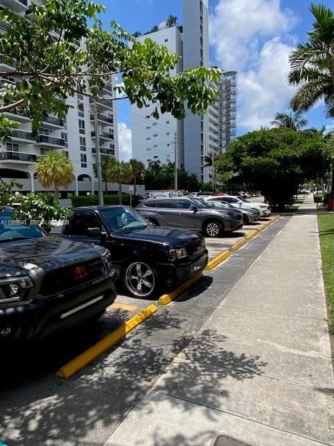 7925 West Dr in North Bay Village, FL - Building Photo - Building Photo