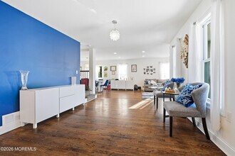 19 Carole Dr in Ocean Township, NJ - Building Photo - Building Photo