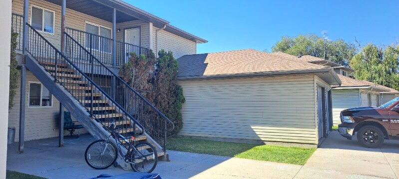 347 Lenore St-Unit -4 in Twin Falls, ID - Building Photo