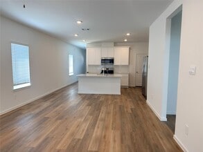 1214 Sandy Shore Ln in Iowa Colony, TX - Building Photo - Building Photo