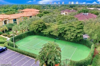 8930 Colonnades Ct E in Bonita Springs, FL - Building Photo - Building Photo