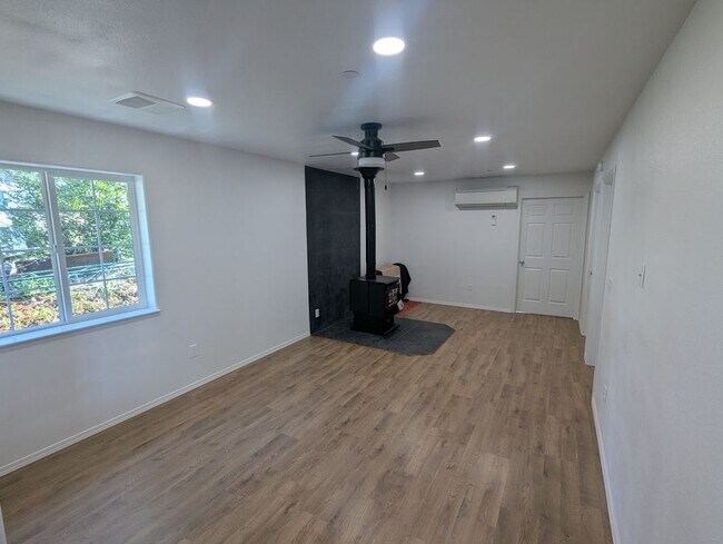 6245 Brevard Cir in Magalia, CA - Building Photo - Building Photo