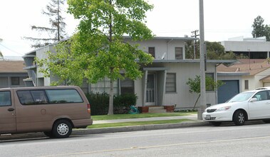 975 S Marengo Ave in Pasadena, CA - Building Photo - Building Photo