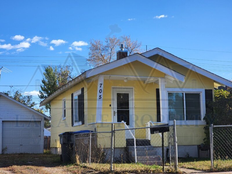 705 E 6th St in Cheyenne, WY - Building Photo