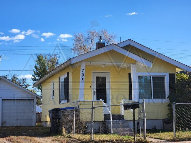 property at 705 E 6th St